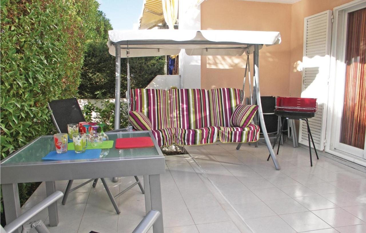 Amazing apartment in Guardamar del Segura with 2 Bedrooms, WiFi&Outdoor swimming pool Buitenkant foto