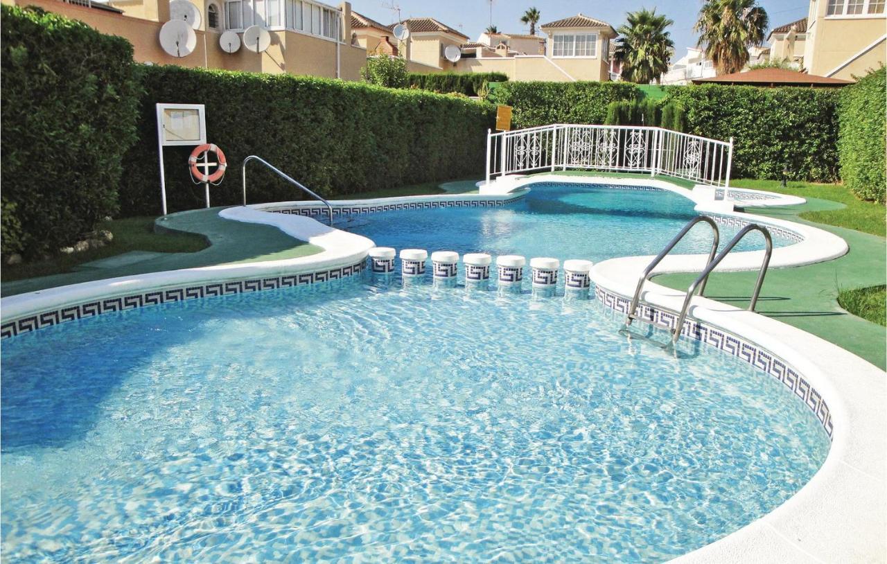 Amazing apartment in Guardamar del Segura with 2 Bedrooms, WiFi&Outdoor swimming pool Buitenkant foto